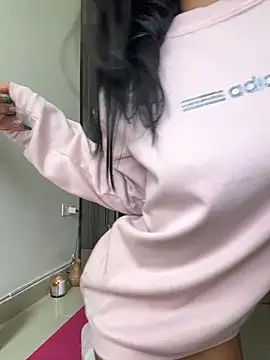 Bella Smiith  online show from 12.22.25