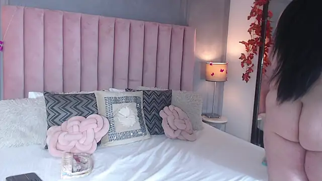 ScarlettDreamss7 online show from 01.23.25