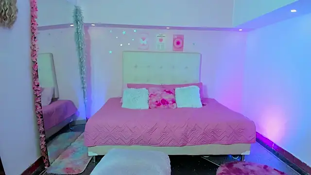 ScarlettDreamss7 online show from 10.04.25