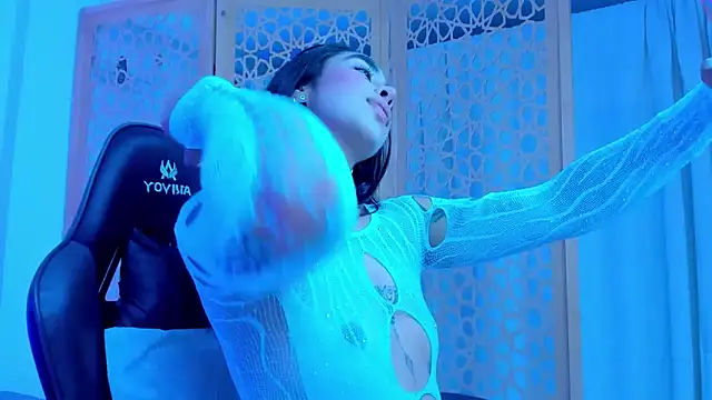 sophierooy22 online show from 12.04.24