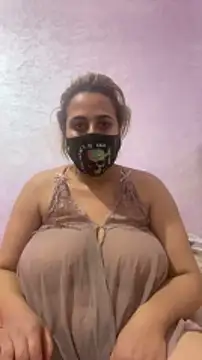 Snapshot of Lola-Sexxx chatting on 02.06.25 Lola-Sexxx online show from 02.06.25