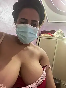 Snapshot of Lola-Sexxx chatting on 02.12.25 Lola-Sexxx online show from 02.12.25