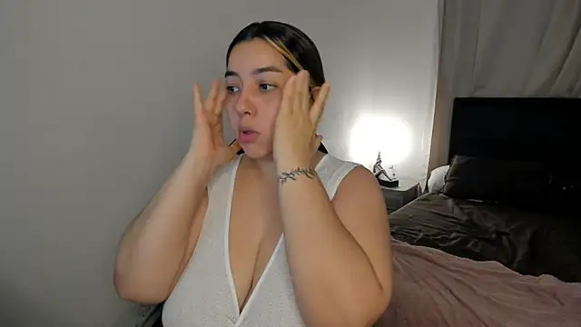 brithany olson25 online show from 04.05.26