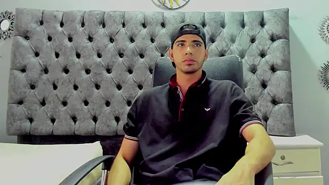 Snapshot of RYAN_PATERSON chatting on 01.22.25 RYAN PATERSON online show from 01.22.25