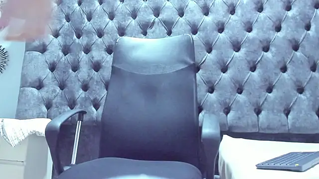 Snapshot of RYAN_PATERSON chatting on 02.04.25 RYAN PATERSON online show from 02.04.25