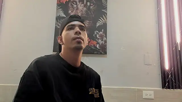 Snapshot of RYAN_PATERSON chatting on 02.07.25 RYAN PATERSON online show from 02.07.25