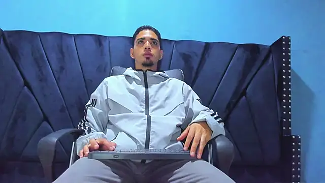 Snapshot of RYAN_PATERSON chatting on 02.28.25 RYAN PATERSON online show from 02.28.25