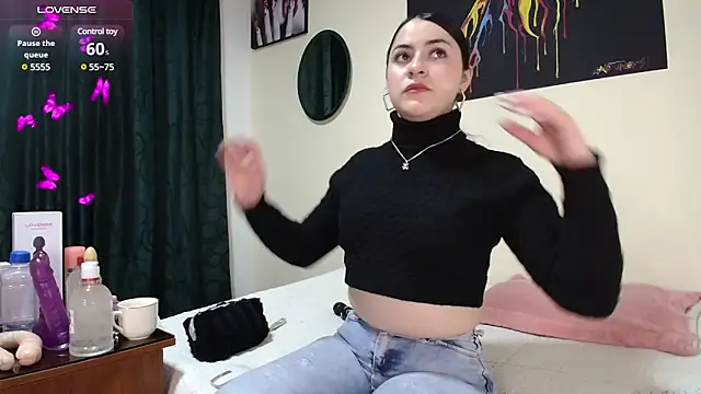 Emmie Hot online show from 03.18.25