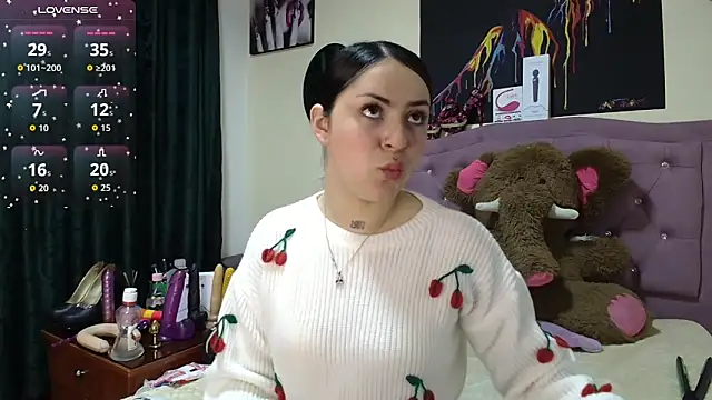 Emmie Hot online show from 11.05.25