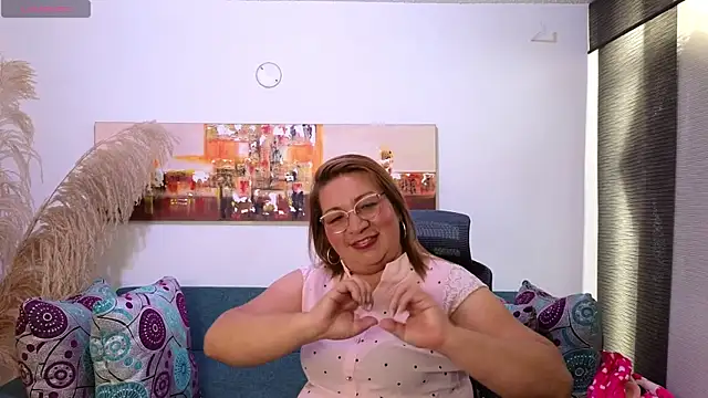 maylinlee online show from 01.23.25