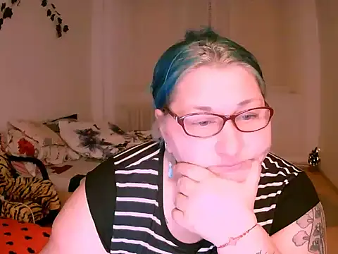 Snapshot of mayamayx chatting on 01.17.26 mayamayx online show from 01.17.26