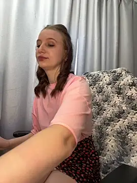 Snapshot of LillyFan-X chatting on 05.17.26 LillyFan-X online show from 05.17.26
