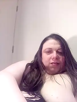 Snapshot of HotHornyEmmaX chatting on 01.25.25 HotHornyEmmaX online show from 01.25.25