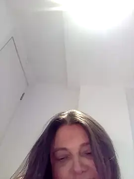 Snapshot of HotHornyEmmaX chatting on 02.01.25 HotHornyEmmaX online show from 02.01.25