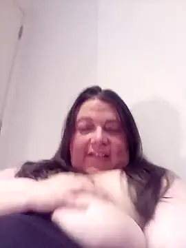 Snapshot of HotHornyEmmaX chatting on 02.03.25 HotHornyEmmaX online show from 02.03.25