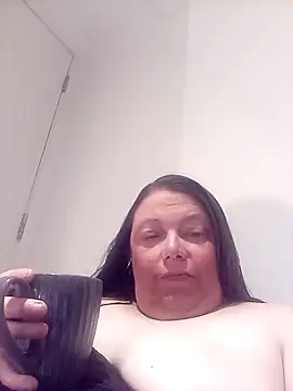 Snapshot of HotHornyEmmaX chatting on 02.04.25 HotHornyEmmaX online show from 02.04.25