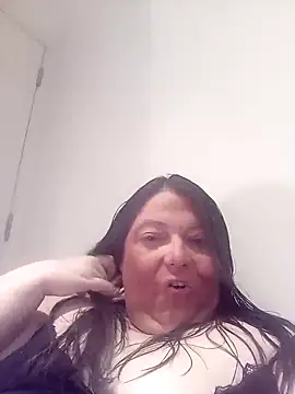 Snapshot of HotHornyEmmaX chatting on 02.05.25 HotHornyEmmaX online show from 02.05.25