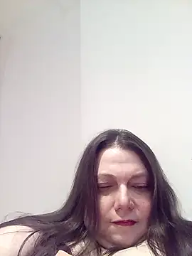 Snapshot of HotHornyEmmaX chatting on 02.16.25 HotHornyEmmaX online show from 02.16.25