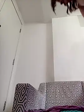 Snapshot of HotHornyEmmaX chatting on 03.01.25 HotHornyEmmaX online show from 03.01.25