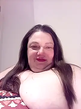 Snapshot of HotHornyEmmaX chatting on 03.04.25 HotHornyEmmaX online show from 03.04.25