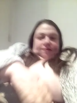 Snapshot of HotHornyEmmaX chatting on 03.18.25 HotHornyEmmaX online show from 03.18.25