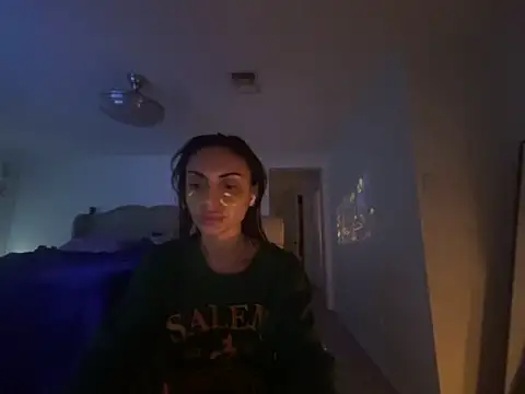 Snapshot of geld_88 chatting on 10.31.25 geld 88 online show from 10.31.25