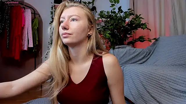 Snapshot of Rachel_Rut chatting on 10.07.25 Rachel Rut online show from 10.07.25