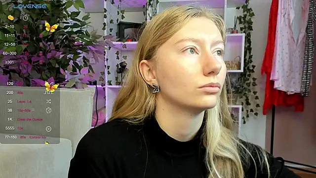 Snapshot of Rachel_Rut chatting on 10.15.25 Rachel Rut online show from 10.15.25