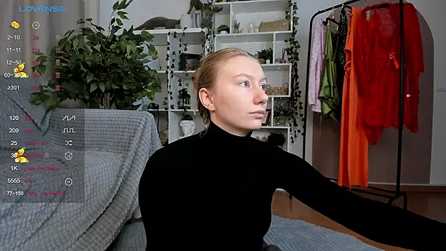 Snapshot of Rachel_Rut chatting on 10.17.25 Rachel Rut online show from 10.17.25