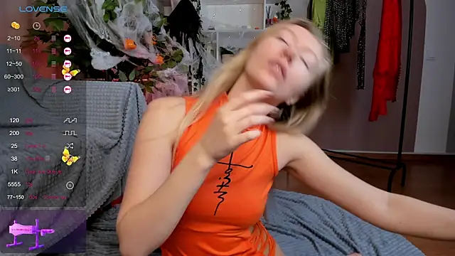 Snapshot of Rachel_Rut chatting on 10.20.25 Rachel Rut online show from 10.20.25