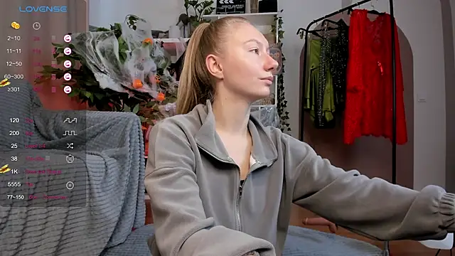 Snapshot of Rachel_Rut chatting on 10.22.25 Rachel Rut online show from 10.22.25