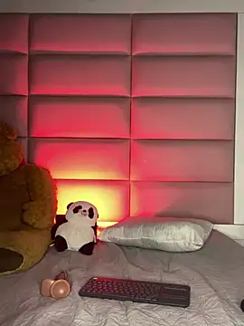 Lili Bykers online show from 01.27.25