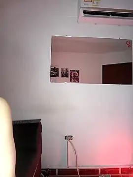 Lili Bykers online show from 02.05.25