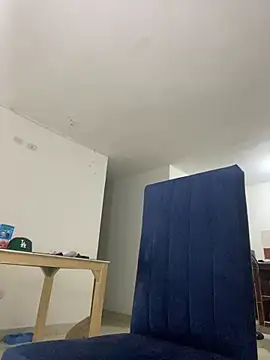 Lili Bykers online show from 02.20.25