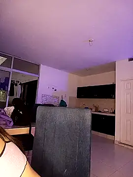 Lili Bykers online show from 10.18.25