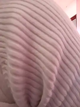 Lili Bykers online show from 10.26.25