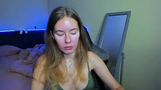 EmilyPaw online show from 11.18.25