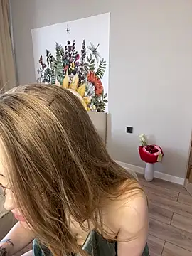 Snapshot of DianaShermy chatting on 03.11.25 DianaShermy online show from 03.11.25