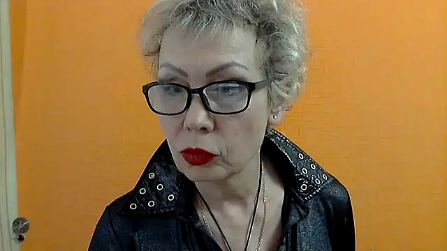 NessyJenixs online show from 02.03.25