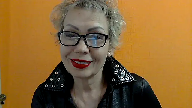 NessyJenixs online show from 02.07.25
