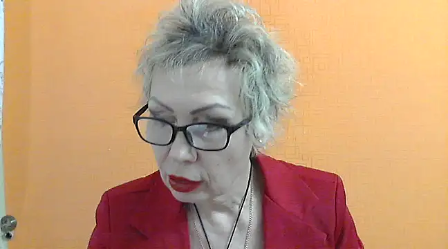 NessyJenixs online show from 02.22.25