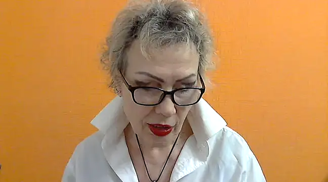 NessyJenixs online show from 03.05.25