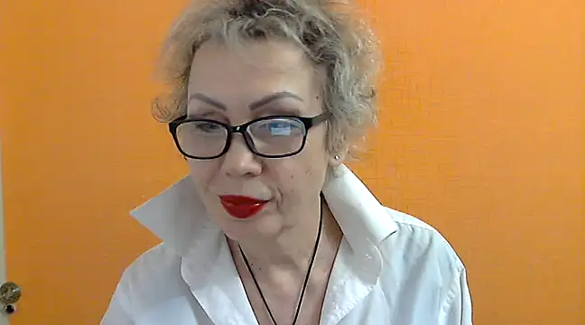 NessyJenixs online show from 03.09.25