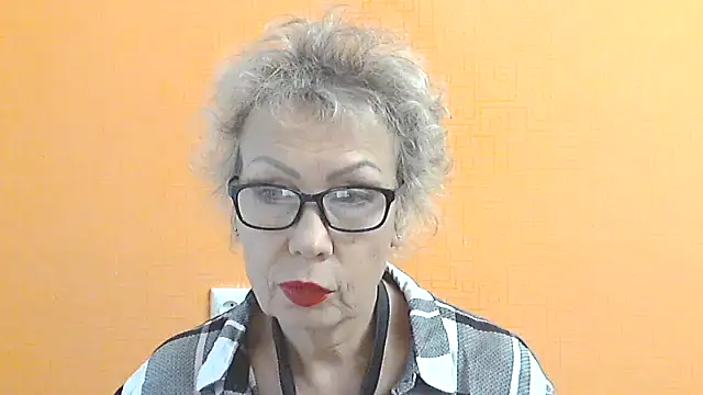 NessyJenixs online show from 09.30.25