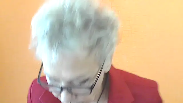 NessyJenixs online show from 10.22.25