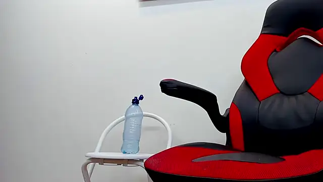 Snapshot of carlos_alber12 chatting on 02.10.25 carlos alber12 online show from 02.10.25