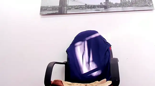 Snapshot of carlos_alber12 chatting on 02.26.25 carlos alber12 online show from 02.26.25