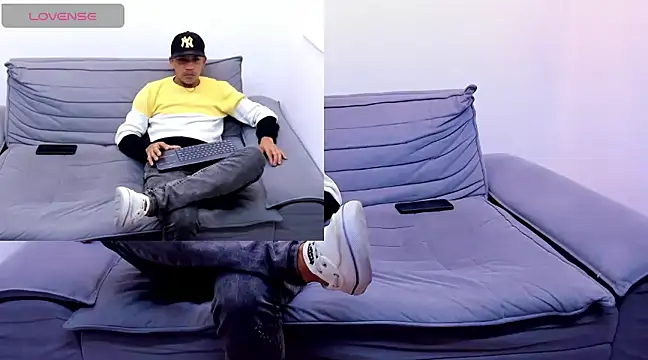 Snapshot of carlos_alber12 chatting on 03.03.25 carlos alber12 online show from 03.03.25