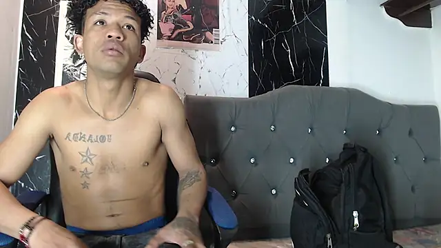 Snapshot of carlos_alber12 chatting on 10.08.25 carlos alber12 online show from 10.08.25