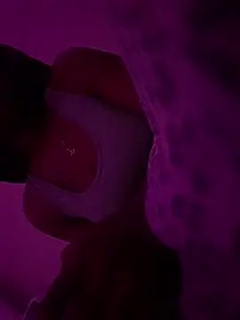 Snapshot of theprettysoles chatting on 04.08.26 theprettysoles online show from 04.08.26